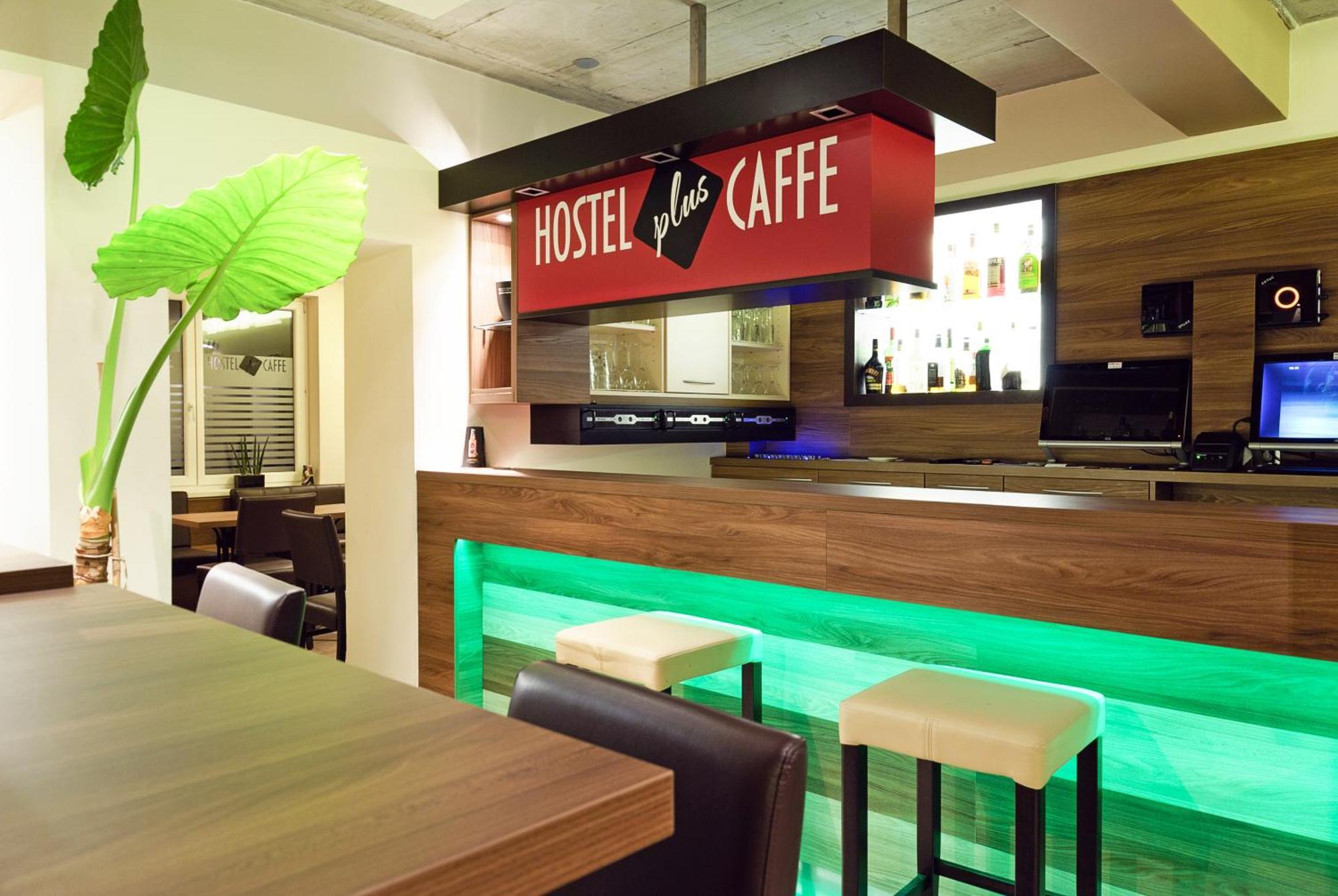 Hostel Plus Caffe Petrovče Eksteriør billede