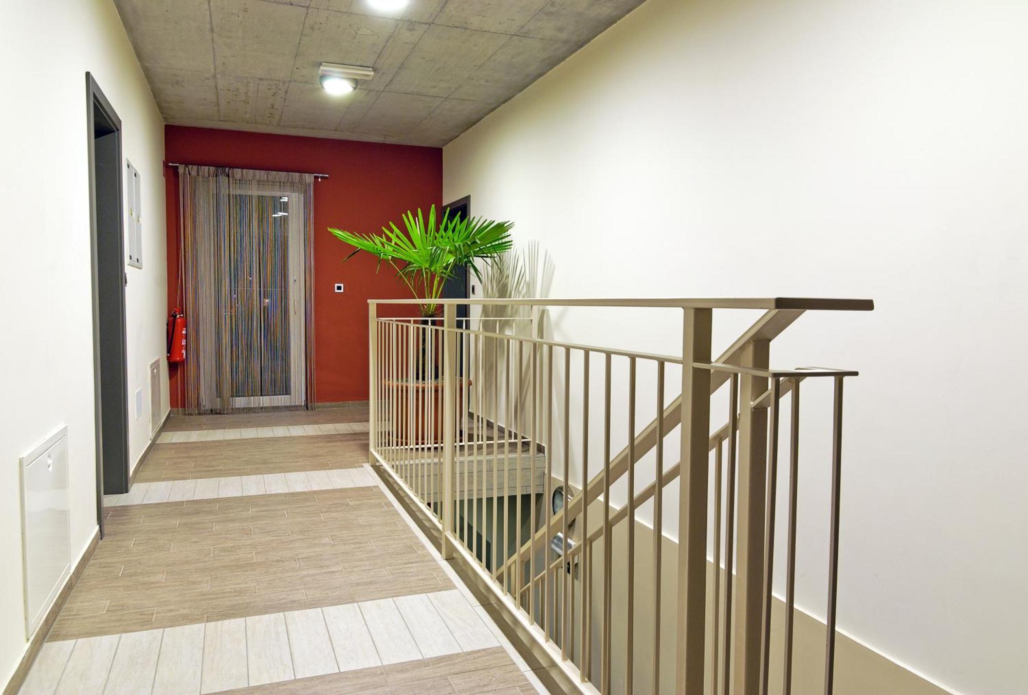 Hostel Plus Caffe Petrovče Eksteriør billede