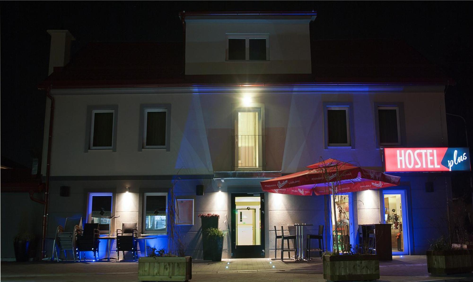 Hostel Plus Caffe Petrovče Eksteriør billede