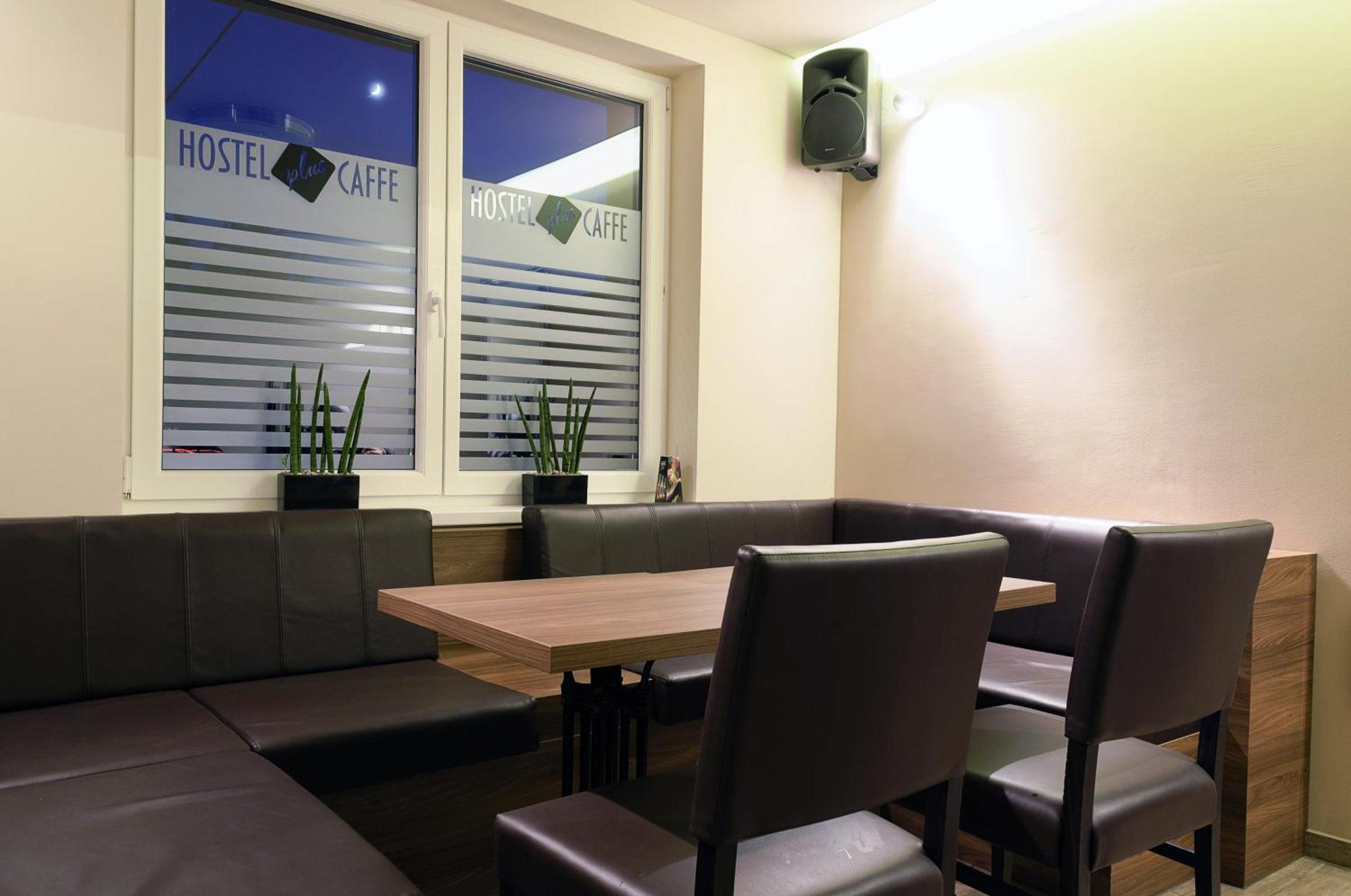 Hostel Plus Caffe Petrovče Eksteriør billede