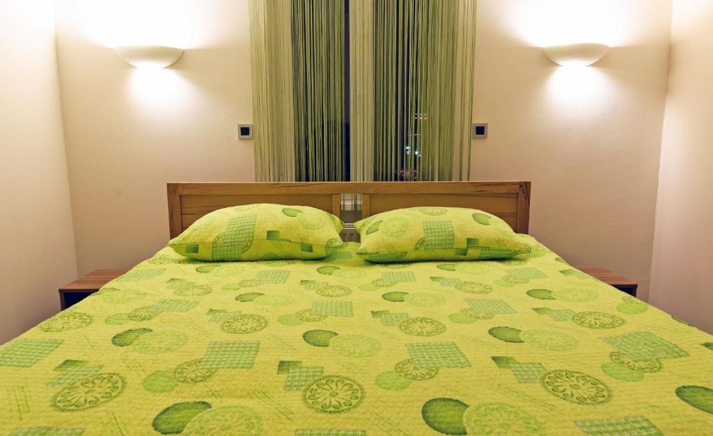 Hostel Plus Caffe Petrovče Værelse billede